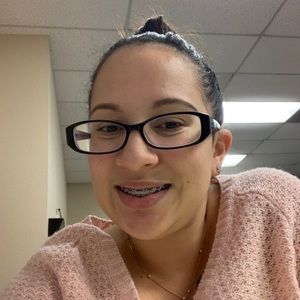 Meet your Posher, Veronica